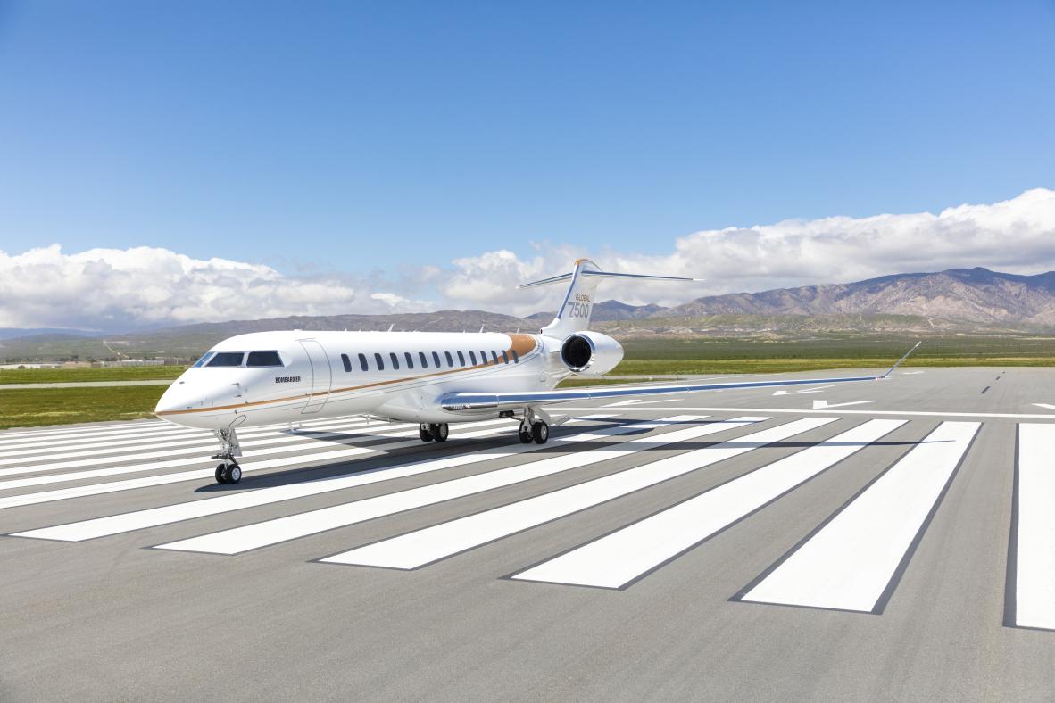 Global 7500 On Ground Side Shot Left