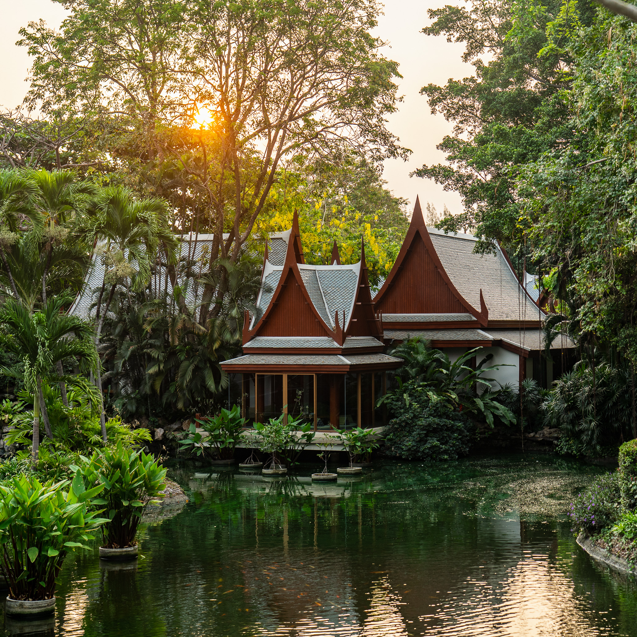 Chiva-Som Hua Hin_Thai Pavilion Pond