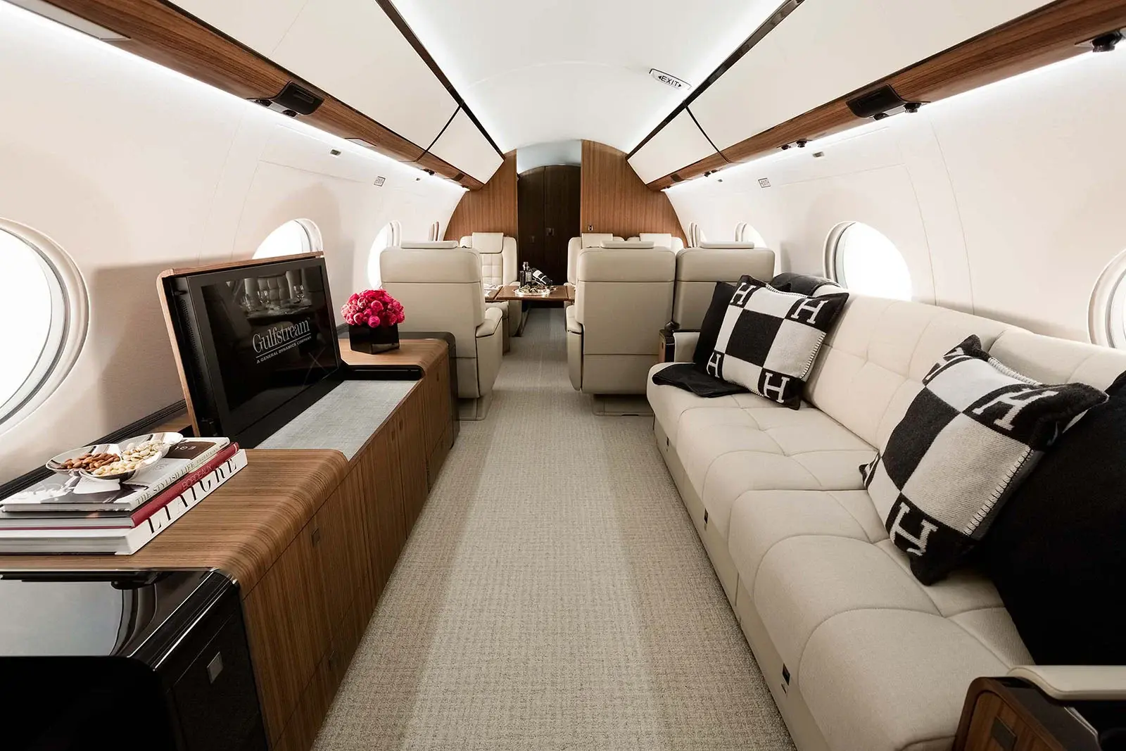 Gulfstream 650ER Gallery 2