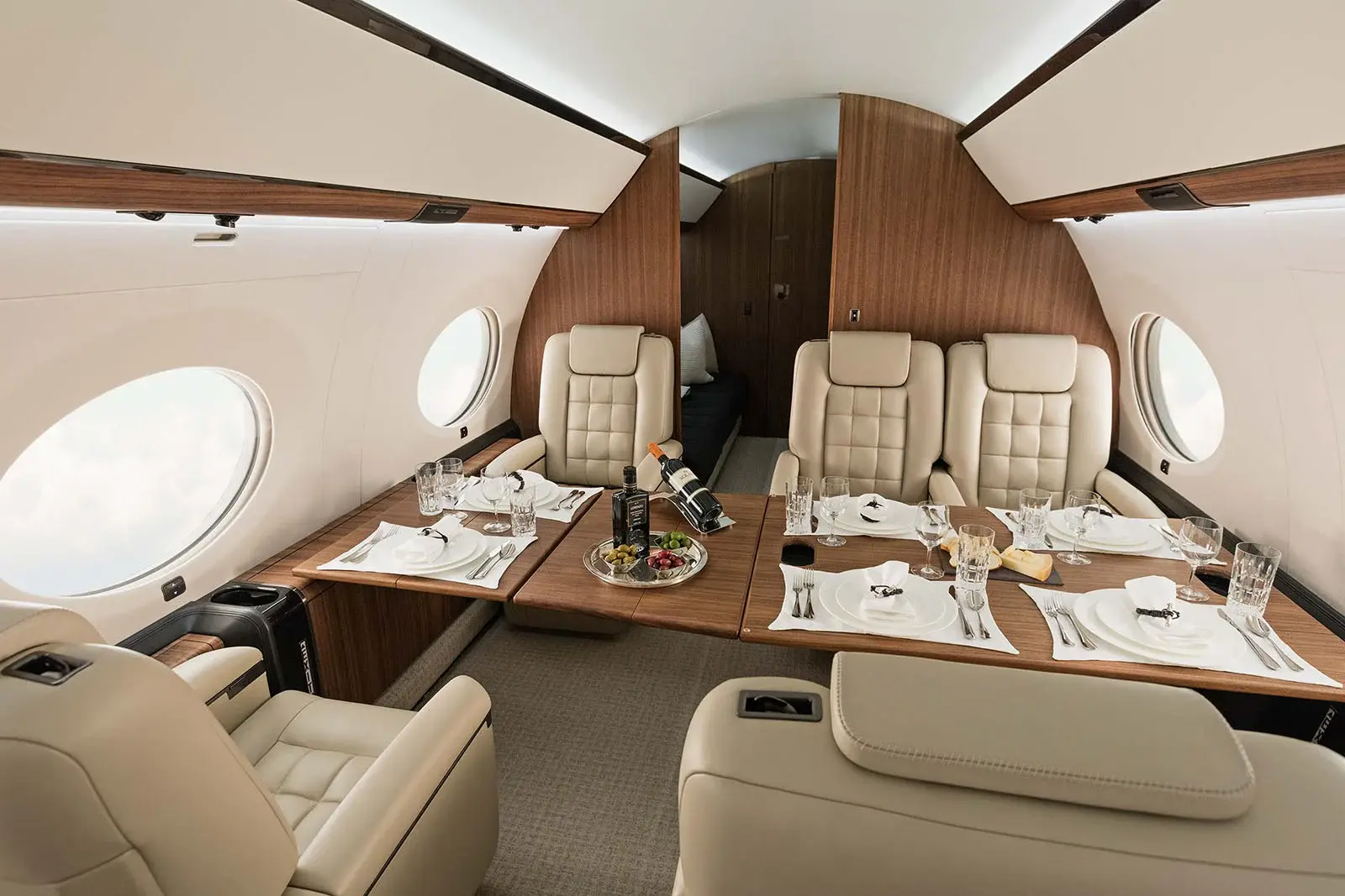 Gulfstream 650ER Gallery 3